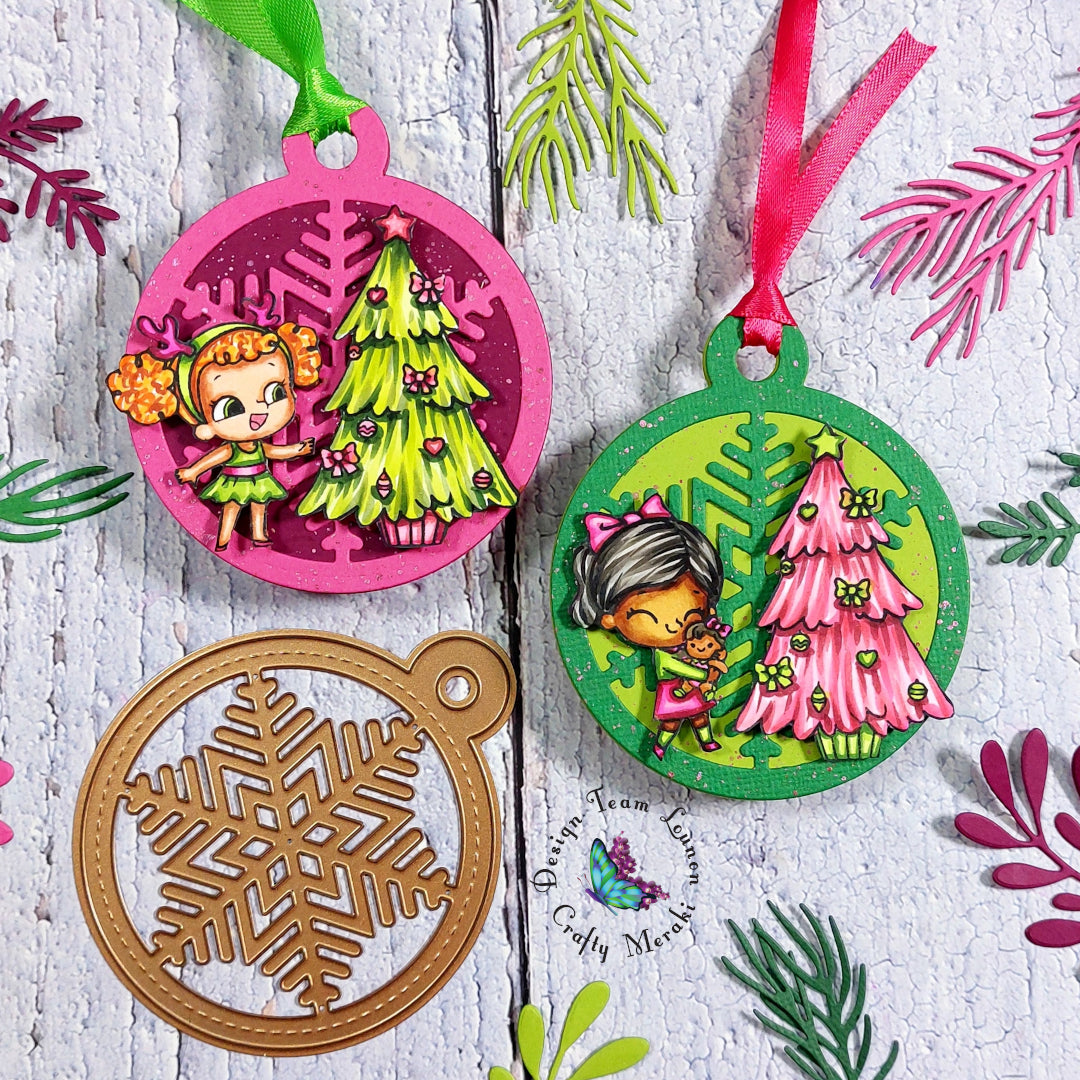 Cute two-colored holidays tags